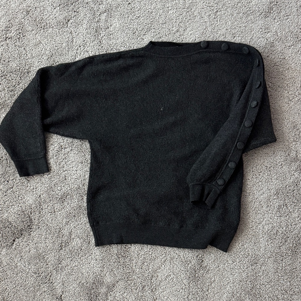 LA MIEL Black Button-Accent Sweater